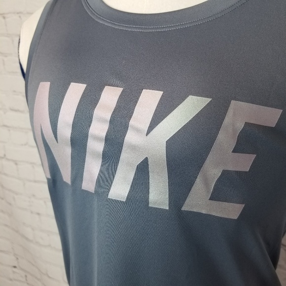 Nike|NWT Run Gray Holographic Logo Mesh Back Tank - Picture 8 of 8